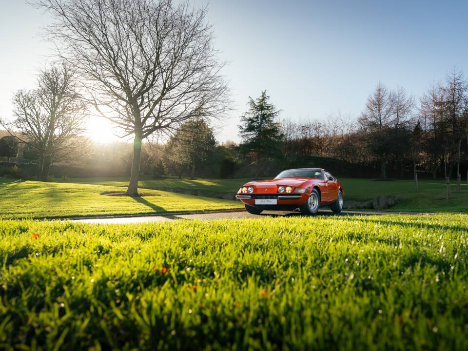 Image 2/74 of Ferrari 365 GTB/4 Daytona (1971)