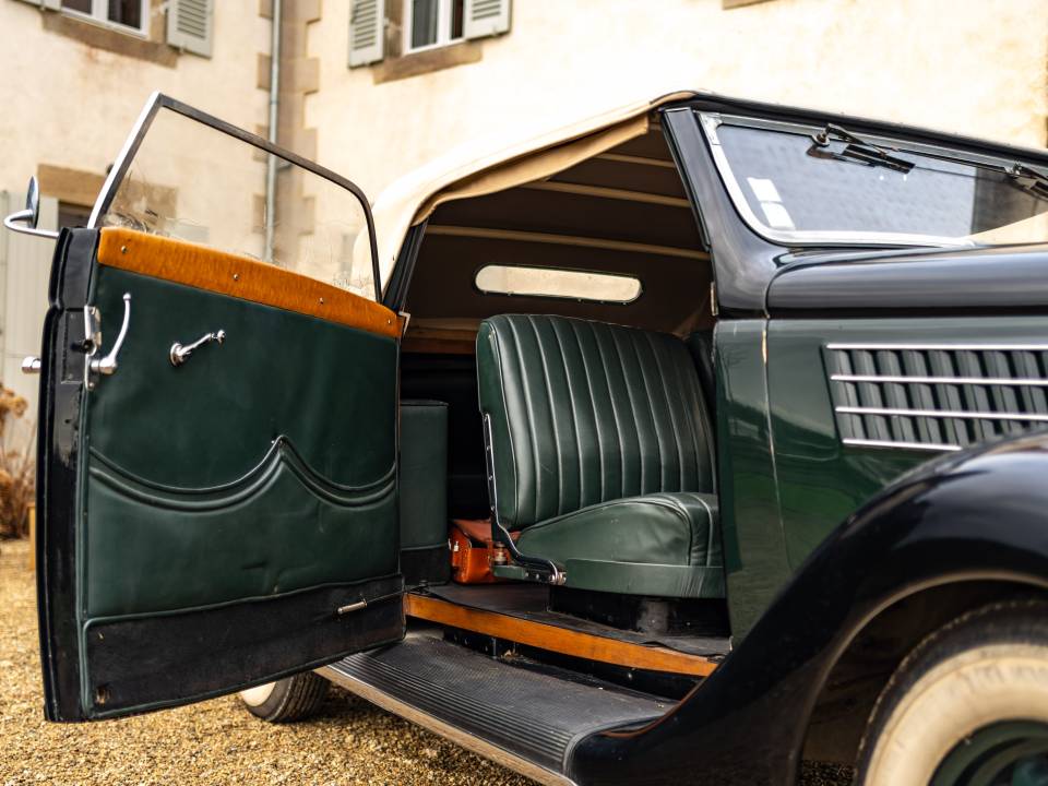 Bild 12/49 von Ford V8 DeLuxe Model 48 (1935)