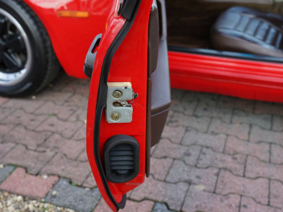 Image 35/50 de Porsche 924 S (1981)