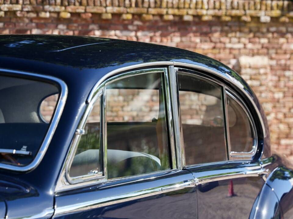 Image 20/50 de Jaguar Mk IX (1961)