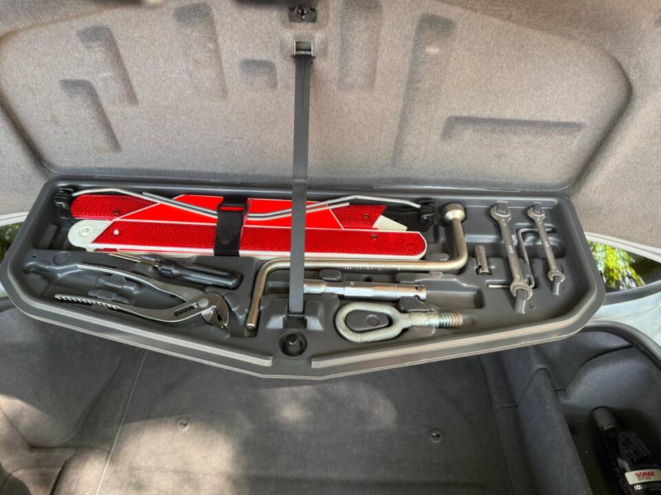 Immagine 13/14 di BMW 750i (1997)