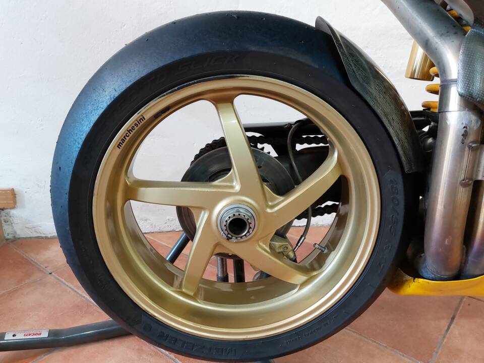 Image 6/19 of Ducati DUMMY (2002)
