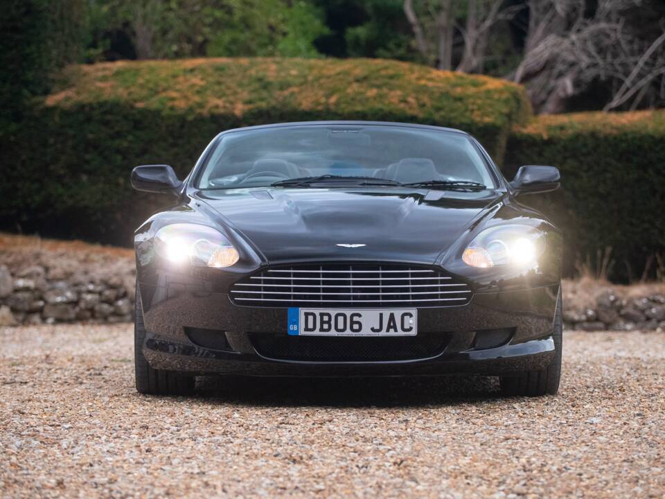 Bild 43/50 von Aston Martin DB 9 Volante (2006)