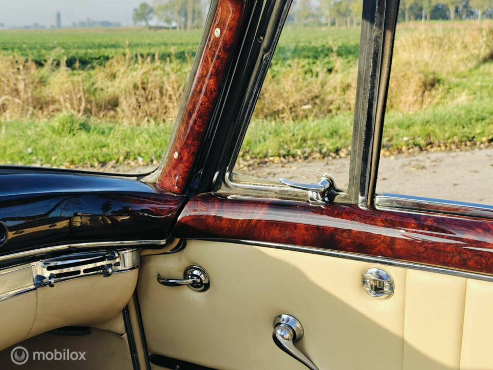 Immagine 33/49 di Mercedes-Benz 220 S Cabriolet (1958)