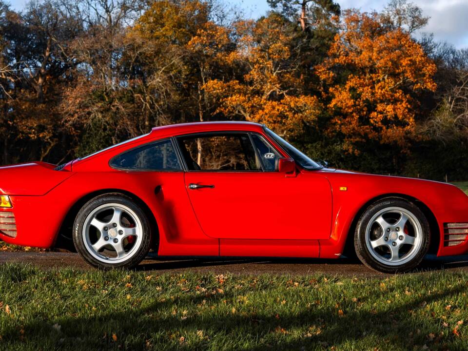 Image 2/23 of Porsche 959 (1966)