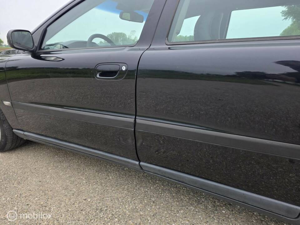 Bild 6/23 von Volvo V 70 2.4 (2003)