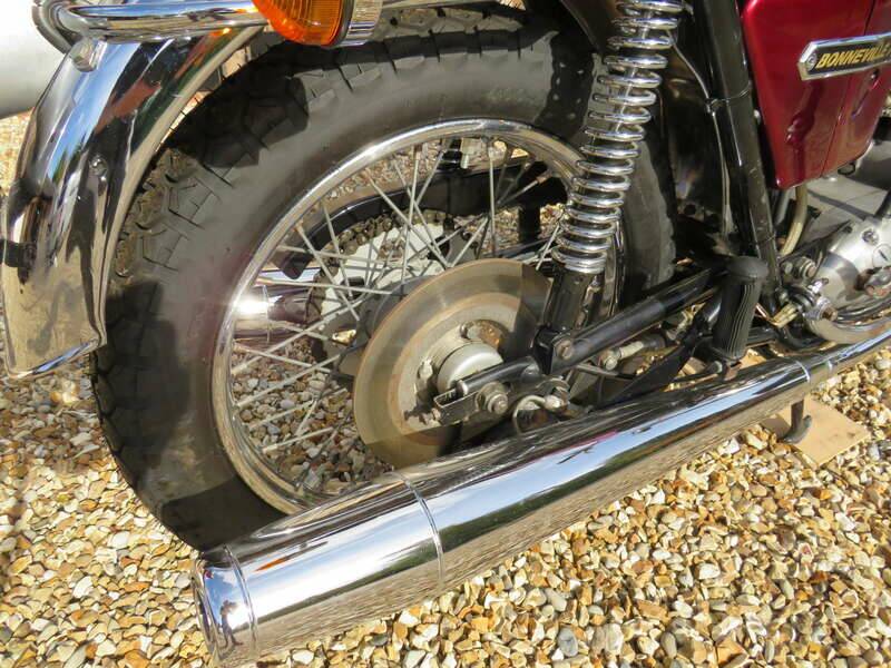 Image 37/44 of Triumph DUMMY (1976)