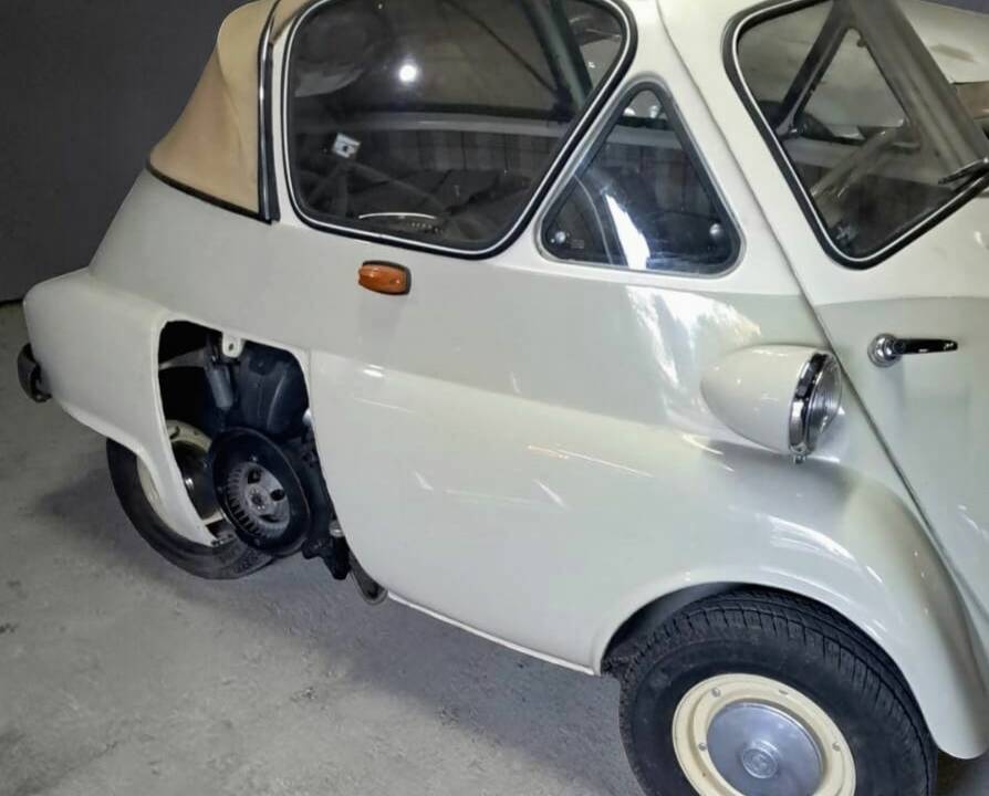 Image 7/7 of BMW Isetta 300 (1960)