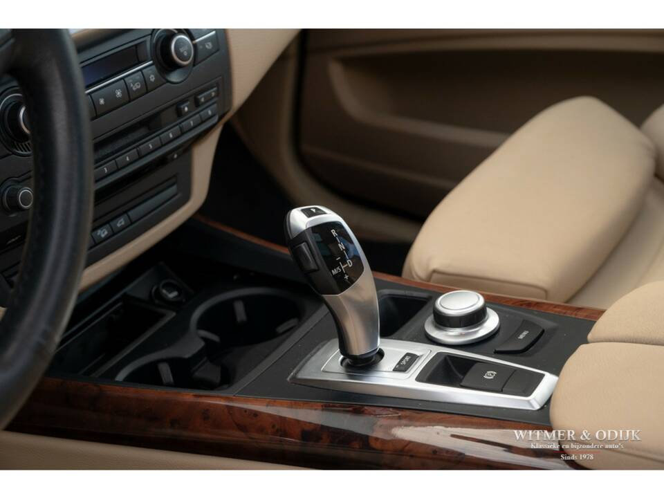 Bild 22/26 von BMW X5 xDrive48i (2007)