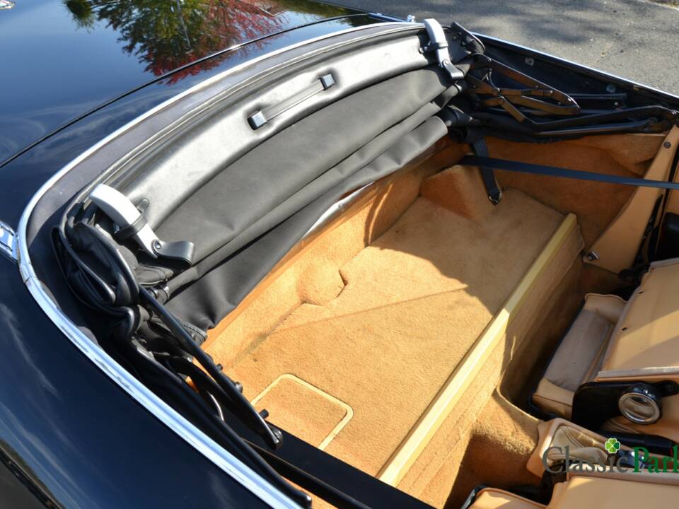 Image 36/50 of Alfa Romeo 2.0 Spider (1990)