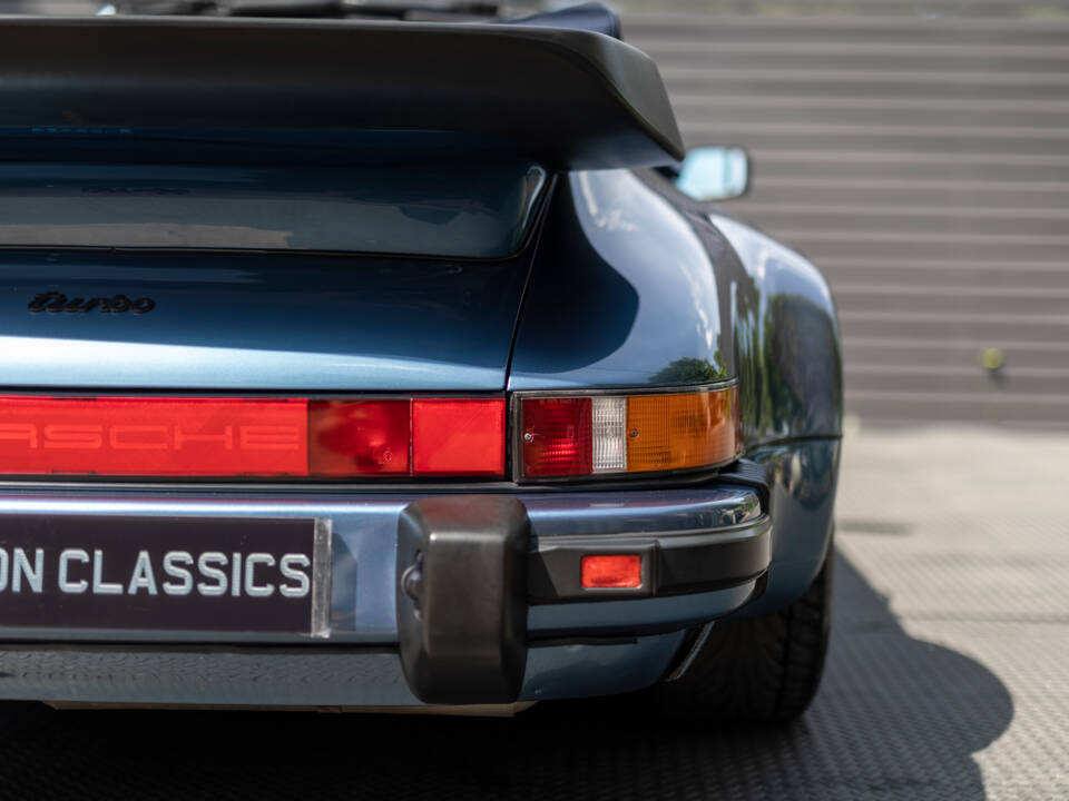 Bild 31/44 von Porsche 911 Turbo 3.3 (1989)