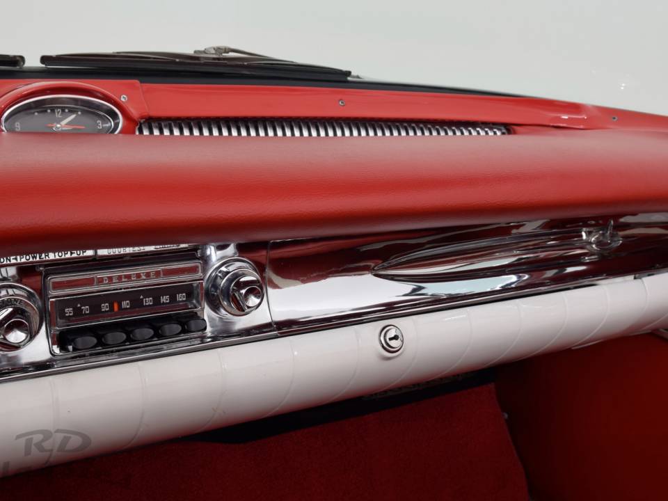 Image 22/50 of Oldsmobile Super 88 Convertible (1957)