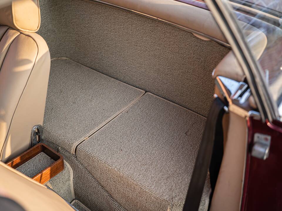 Image 28/70 de Mercedes-Benz 230 SL (1966)