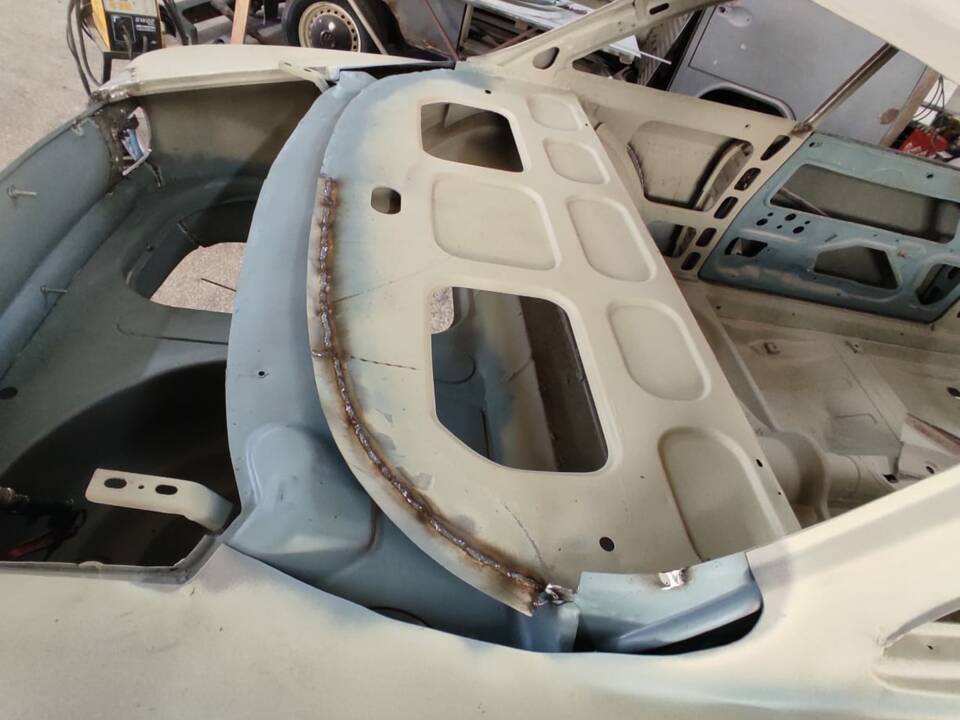 Image 66/99 of Alfa Romeo Giulia 1750 GT Am (1971)