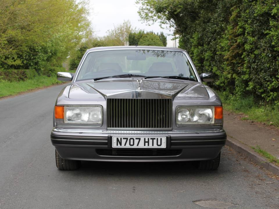 Image 2/20 of Rolls-Royce New Silver Dawn (1996)