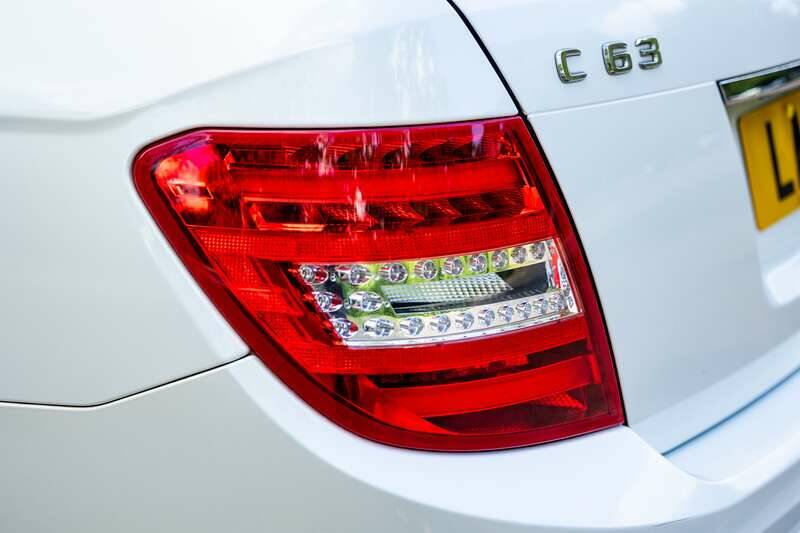 Image 37/50 of Mercedes-Benz C 63 AMG T (2013)