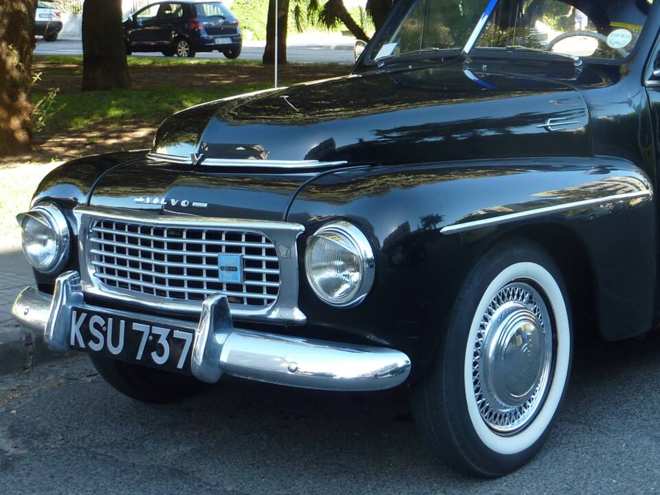 Image 3/50 de Volvo PV 444 (1956)