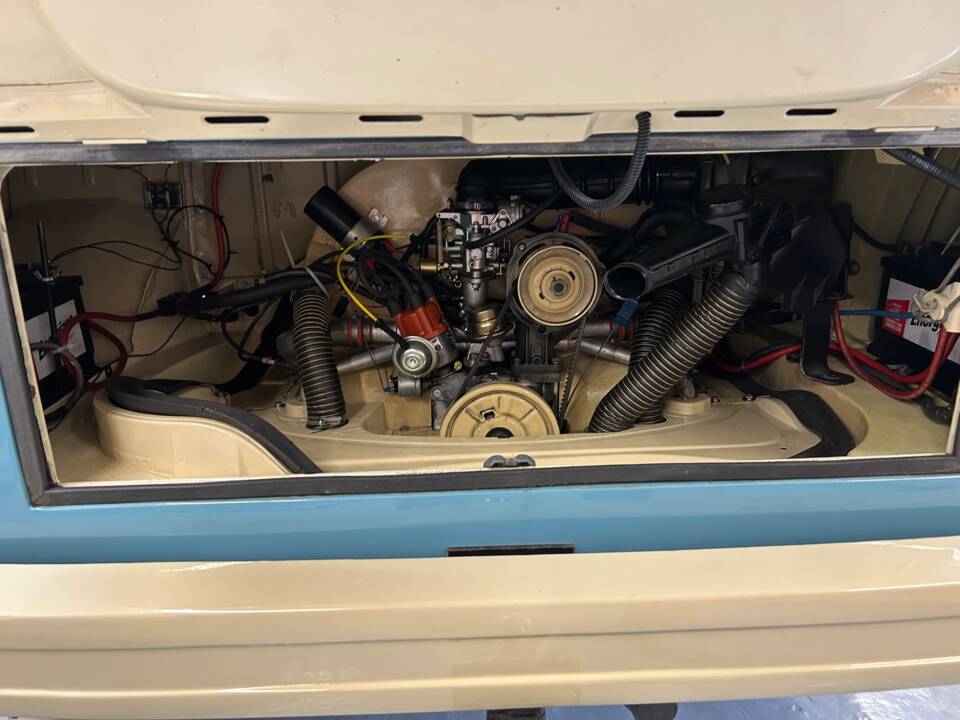 Imagen 9/10 de Volkswagen T2b minibus (1978)