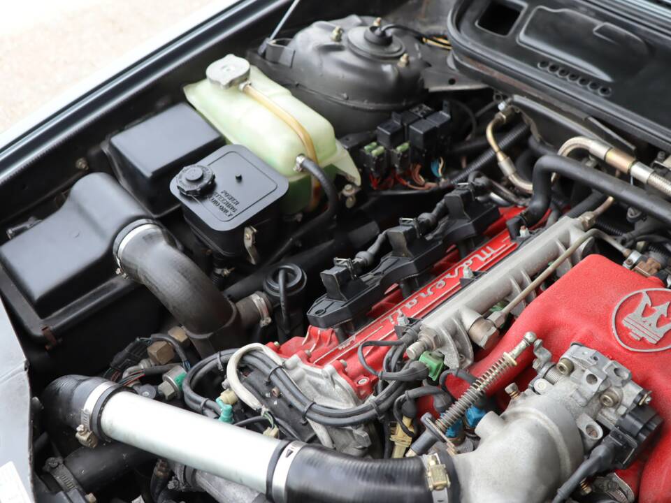 Bild 41/50 von Maserati Ghibli 2.0 (1995)