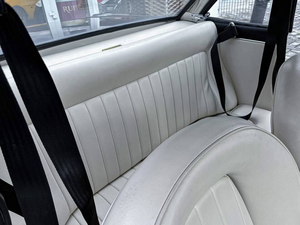 Image 18/30 of Lancia Fulvia 1.3 S (1973)