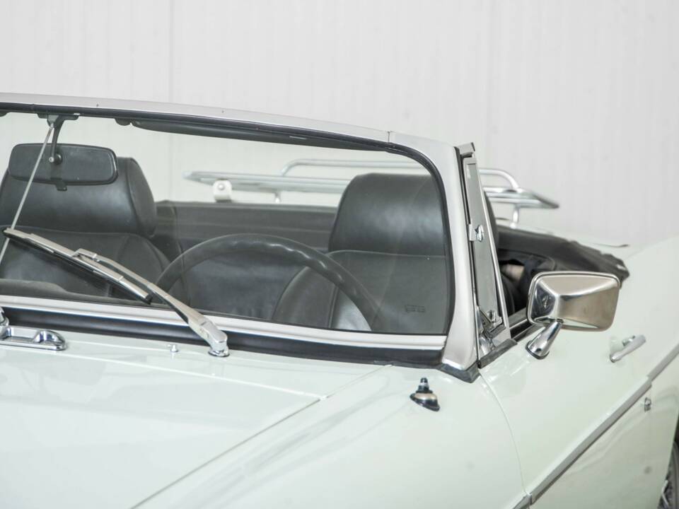 Bild 23/50 von MG MGB (1975)