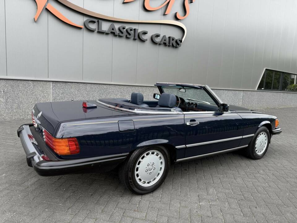 Image 14/50 of Mercedes-Benz 560 SL (1986)
