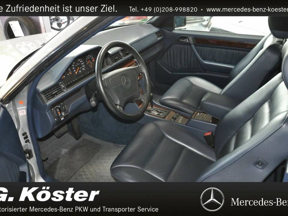 Image 7/12 of Mercedes-Benz E 200 (1995)
