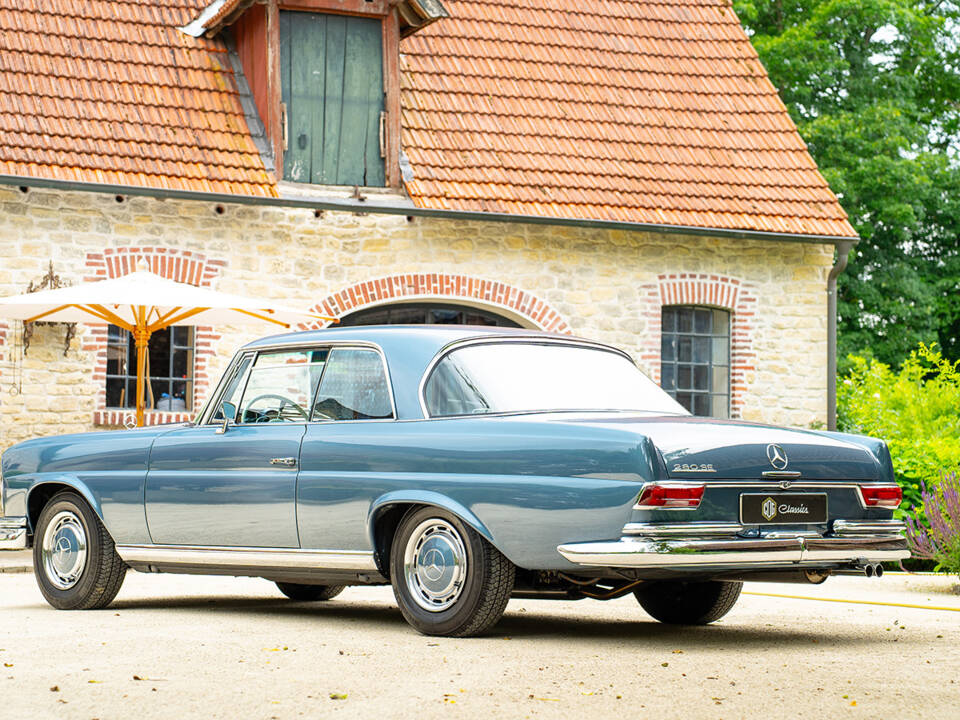 Image 3/48 of Mercedes-Benz 280 SE (1969)