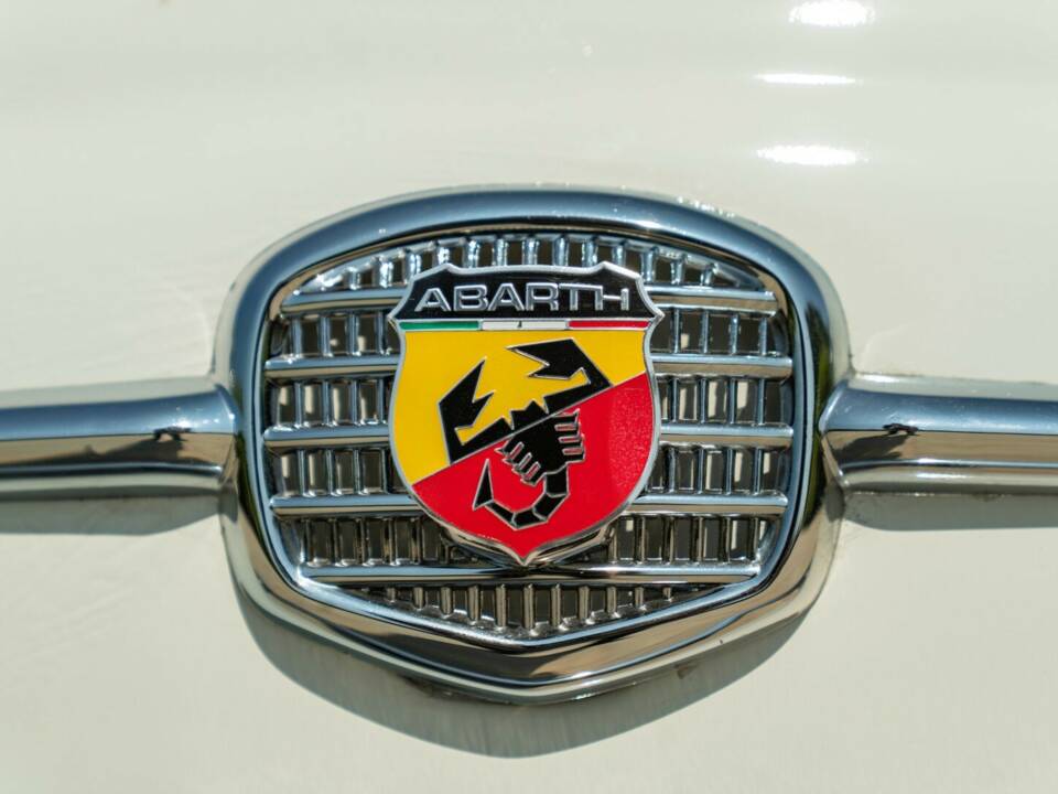 Image 37/50 of Abarth Fiat 595 (1968)