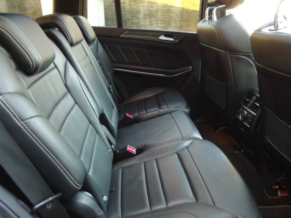 Image 58/98 of Mercedes-Benz GLS 63 AMG 4MATIC (2016)