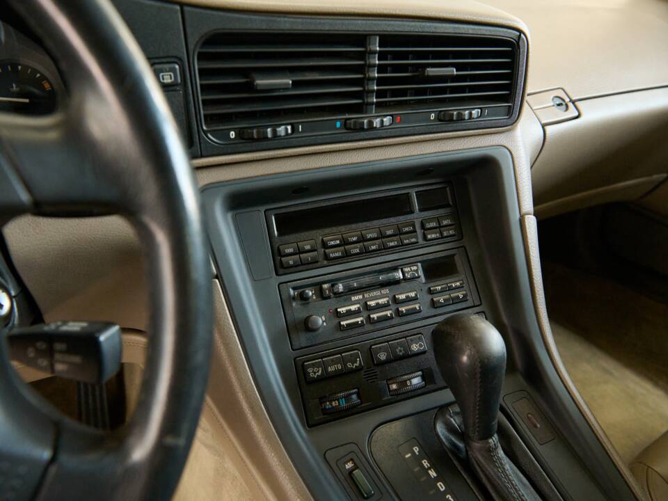 Immagine 41/50 di BMW 850i (1990)