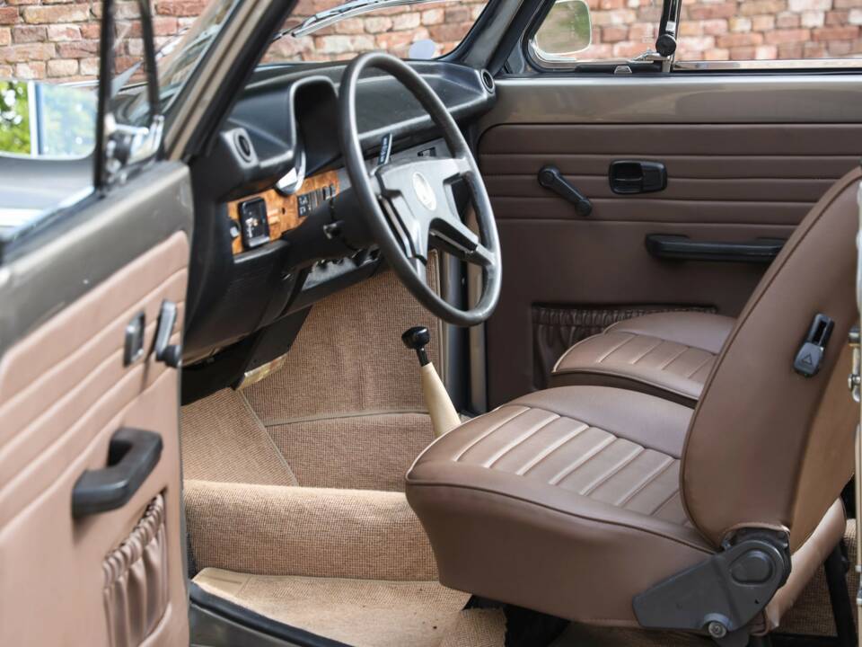Image 14/50 of Volkswagen Beetle 1303 (1979)