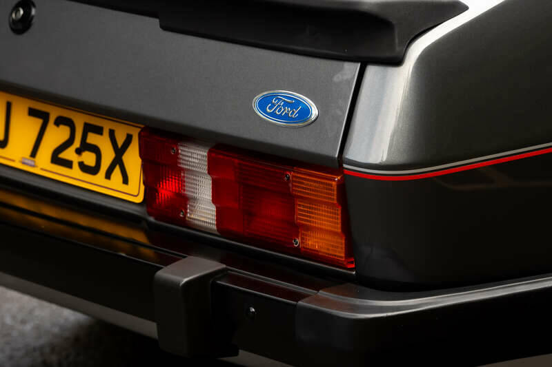 Image 46/50 de Ford Capri 2,8i (1981)