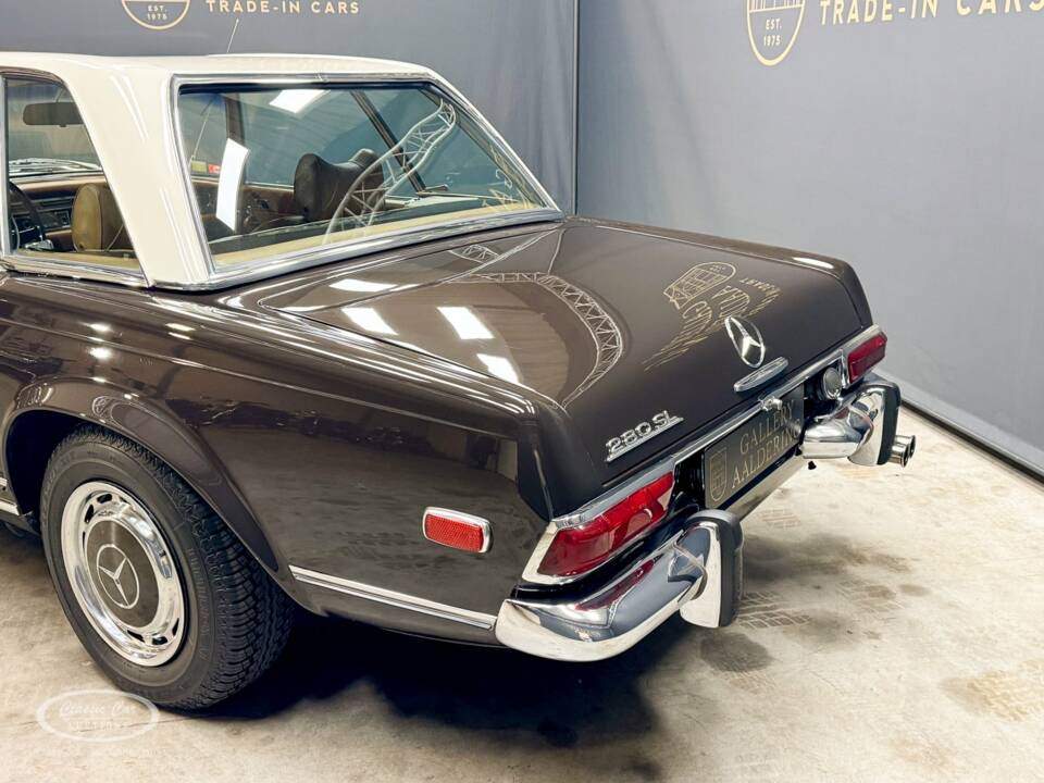 Image 27/38 of Mercedes-Benz 280 SL (1968)