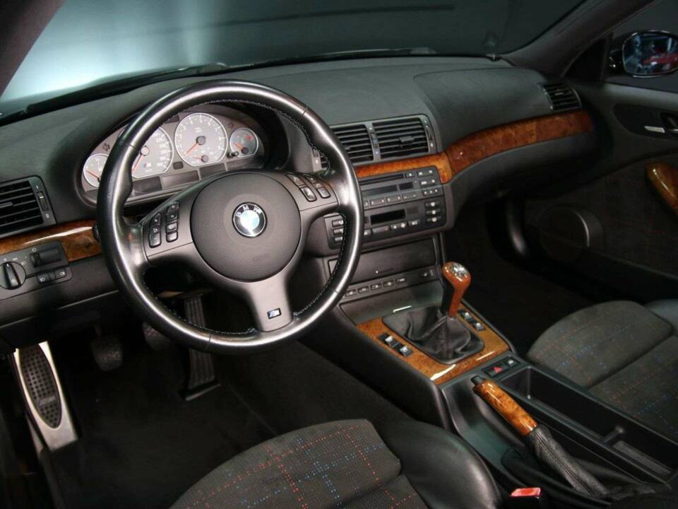 Image 12/30 of BMW M3 (2002)