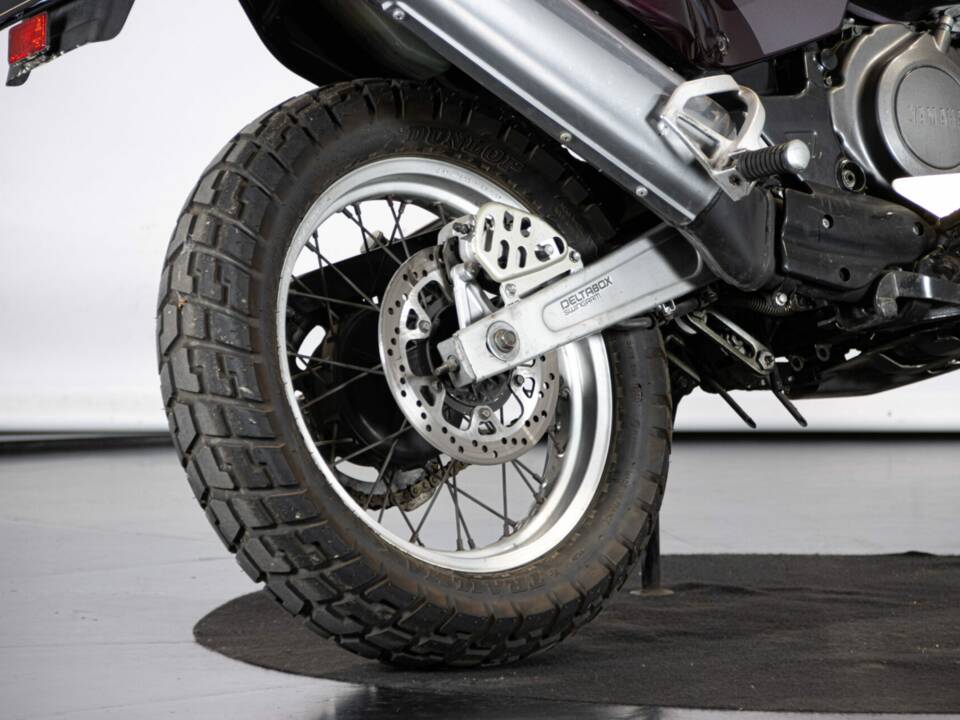 Image 9/50 of Yamaha XTZ 750 SuperTéneré (1990)