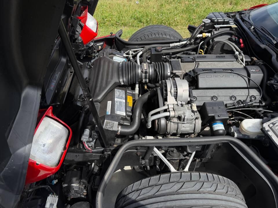 Imagen 40/43 de Chevrolet Corvette Convertible (1995)