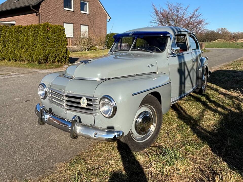 Image 1/133 of Volvo PV 444 (1954)