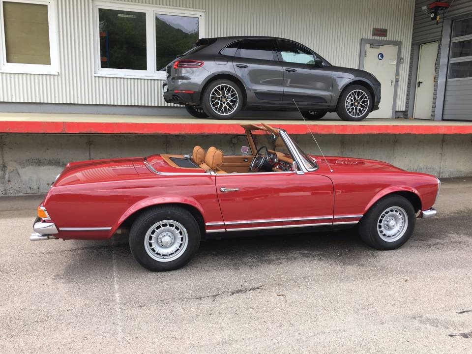 Image 3/21 of Mercedes-Benz 280 SL (1971)