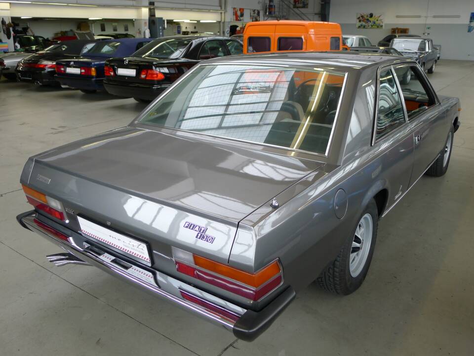 Image 28/44 of FIAT 130 Coupé (1972)
