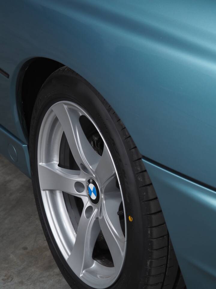 Image 17/59 of BMW 850Ci (1994)
