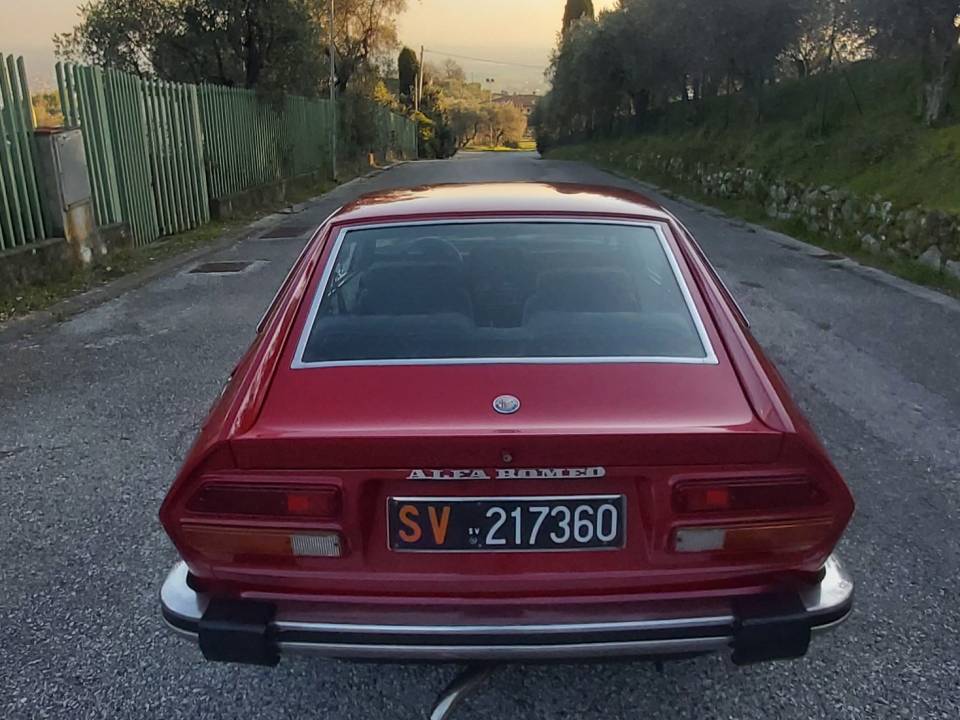 Image 4/11 de Alfa Romeo Alfetta GTV 2.0 Turbodelta (1979)