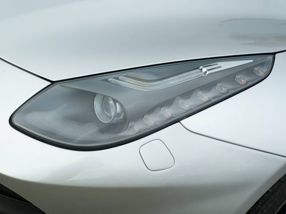 Image 37/50 of Ferrari F12berlinetta (2013)