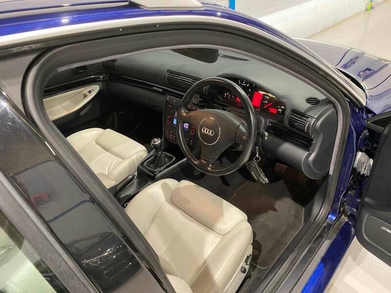 Imagen 9/19 de Audi RS4 Avant (2001)