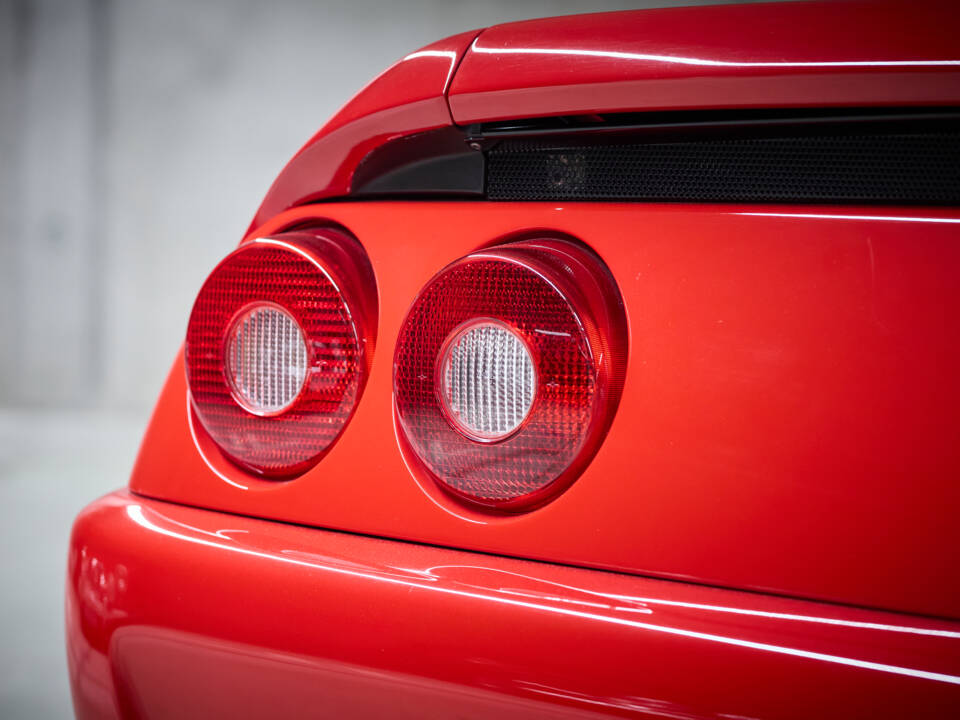 Image 39/99 of Ferrari F 355 Berlinetta (1997)
