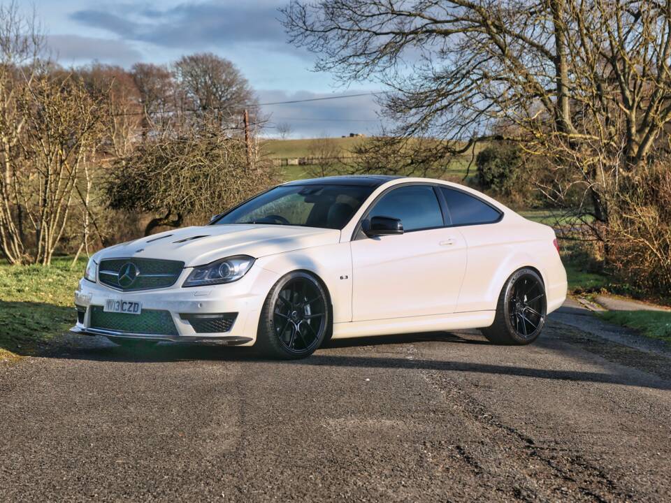 Imagen 20/40 de Mercedes-Benz C 63 AMG (2013)