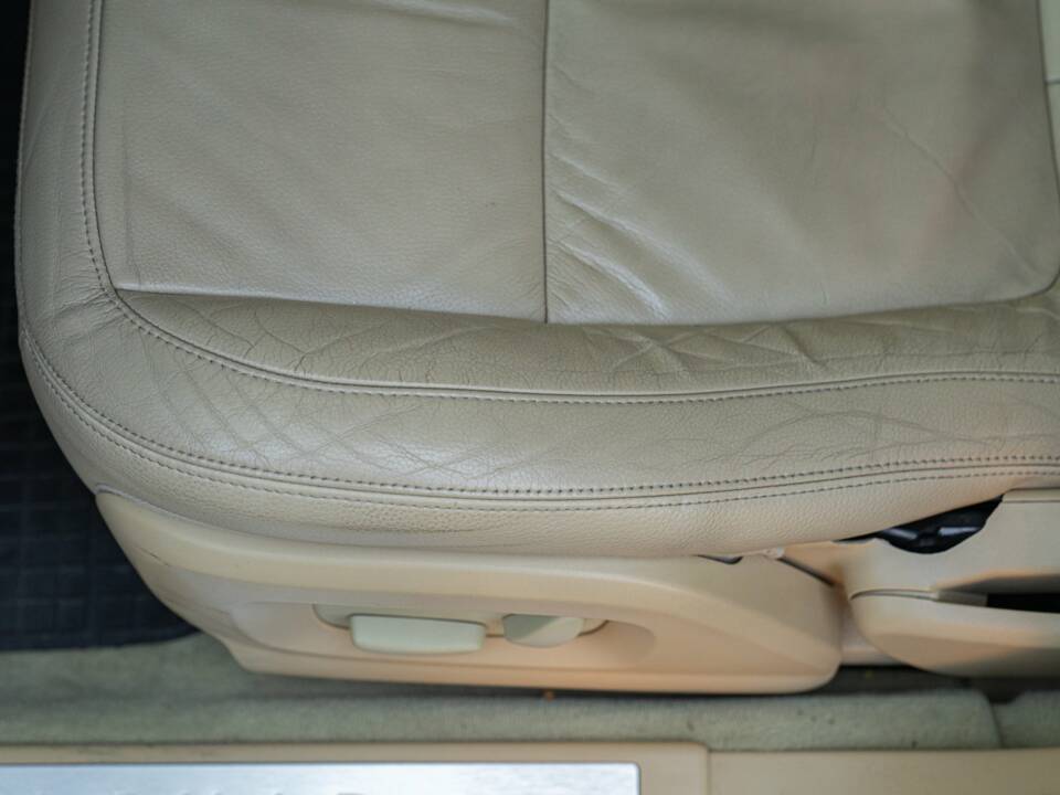 Immagine 28/50 di Jaguar XF 3.0 D-S (2008)