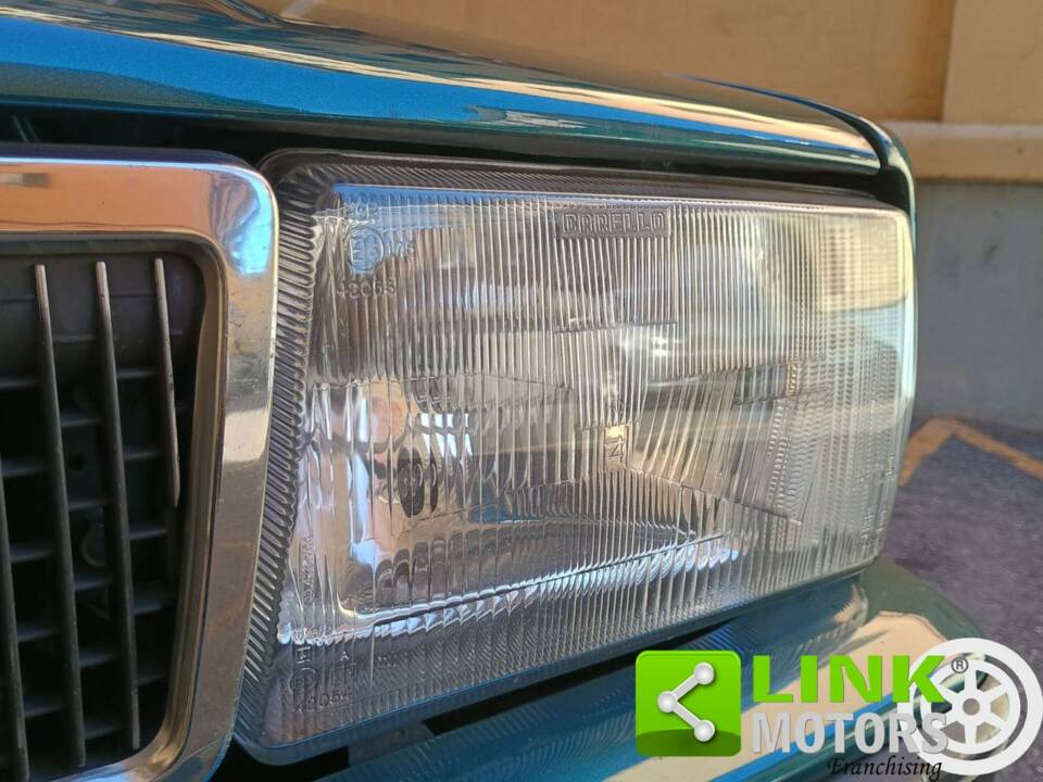 Image 8/10 of Lancia Delta (1988)