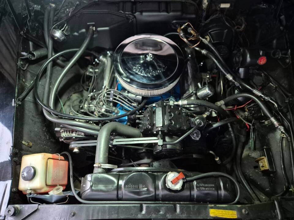 Image 4/5 of Chrysler New Yorker 2-Door Hardtop (1964)