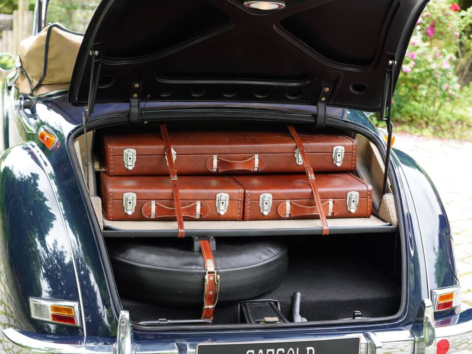 Image 4/22 de Mercedes-Benz 220 Cabriolet A (1953)